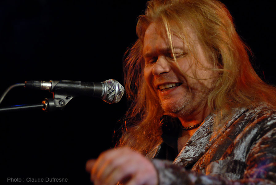 Caamora2007pac_004cd